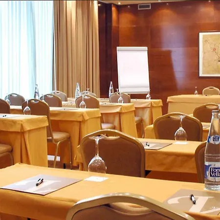 فندق Vincci Ciudad De 4*